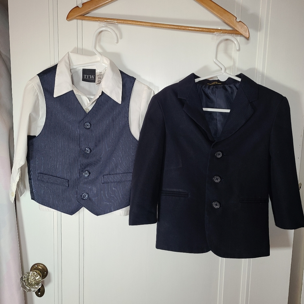 Kids Suitcoat, Vest, shirt and Tie 👔